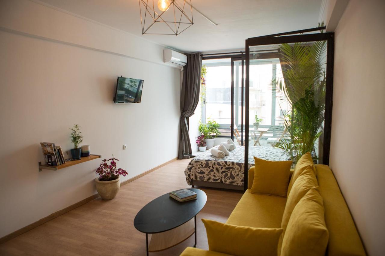 Apartamento Mosaics Aprtm In Parliament Square With Acropolis View Atenas Exterior foto