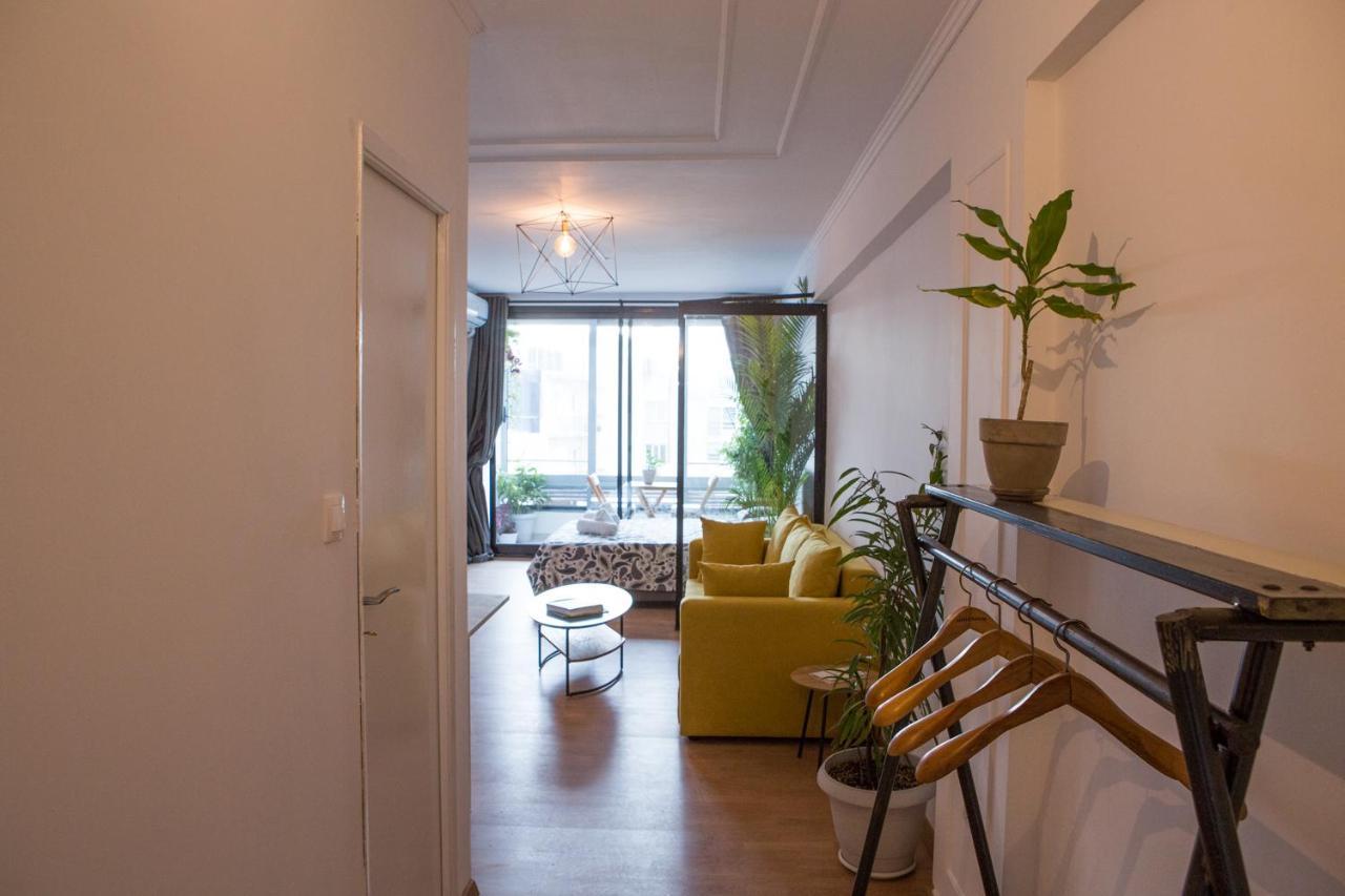 Apartamento Mosaics Aprtm In Parliament Square With Acropolis View Atenas Exterior foto