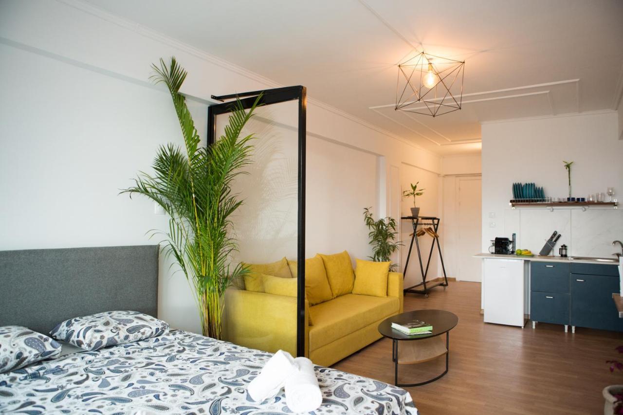 Apartamento Mosaics Aprtm In Parliament Square With Acropolis View Atenas Exterior foto