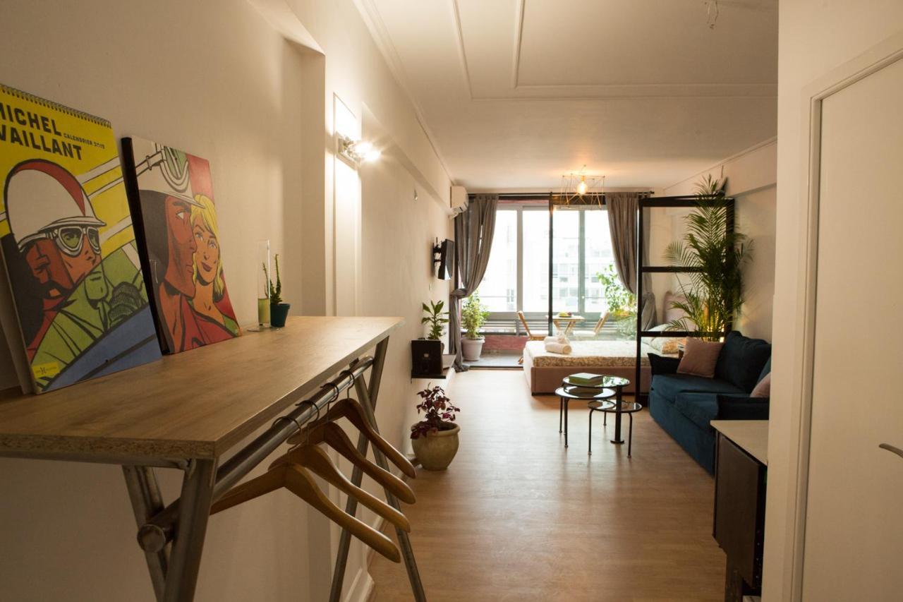 Apartamento Mosaics Aprtm In Parliament Square With Acropolis View Atenas Exterior foto